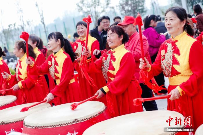 2025孝感马拉松开跑 12000跑者共赏孝文化魅力