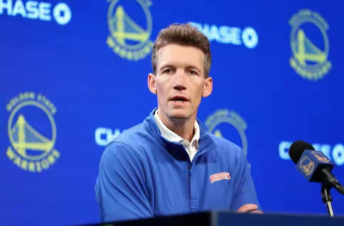 勇士高薪老将合同难兑现 下赛季或彻底摆烂