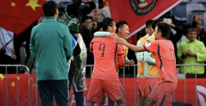 国足力克库拉索展现务实风格 喀麦隆强敌考验接