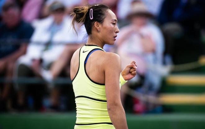 郑钦文逆转凯斯连续两年闯入迈阿密站16强