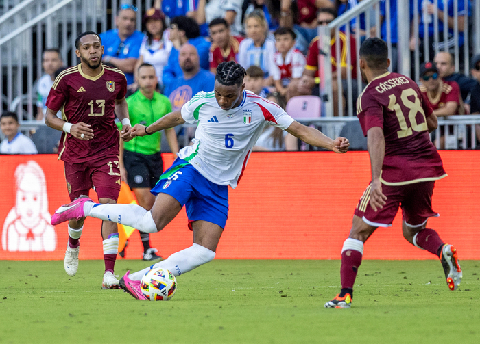 阿森纳引援动作升级 乌多吉与克瓦拉茨赫利亚或